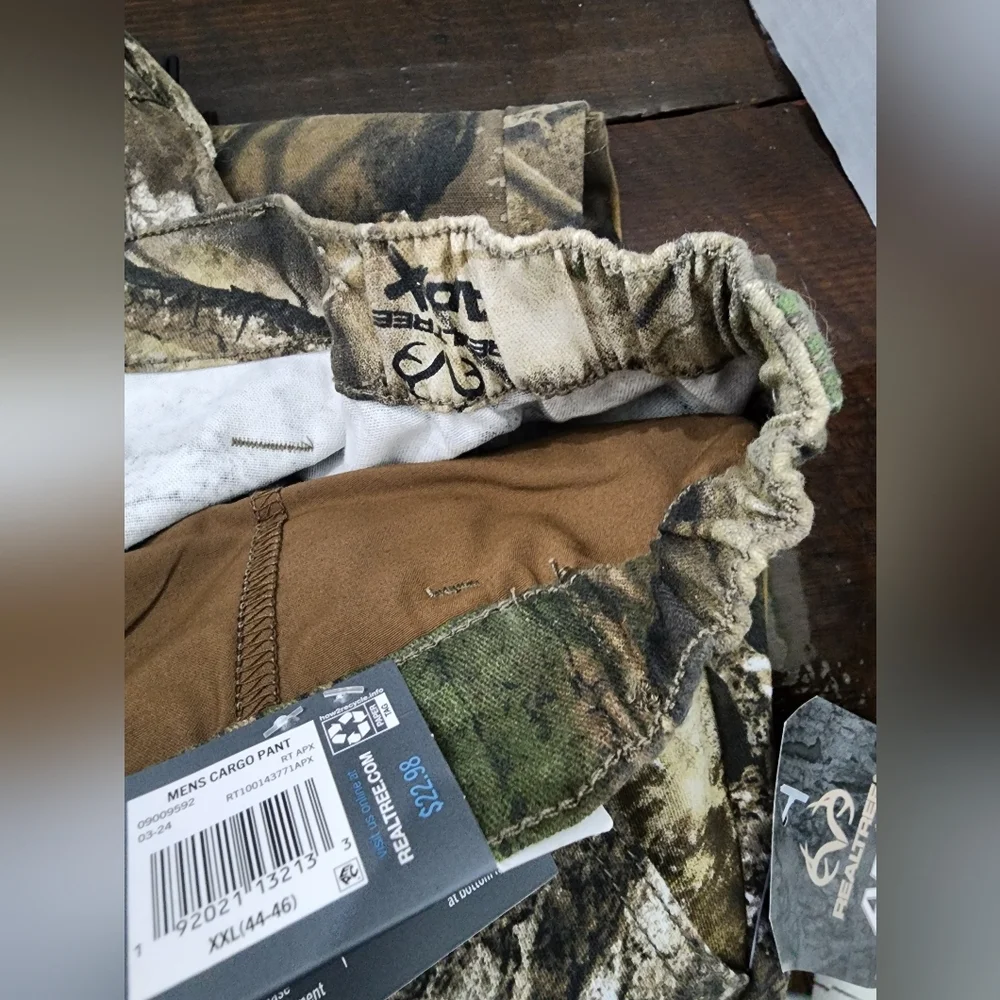 NWT Realtree Brand 6 Pocket Cargo Hunting Pants In Size XXL (44-46)